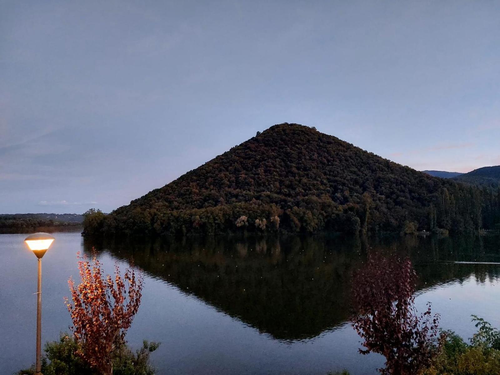 Le Finestre Sul Lago เปียดิลูโก ภายนอก รูปภาพ