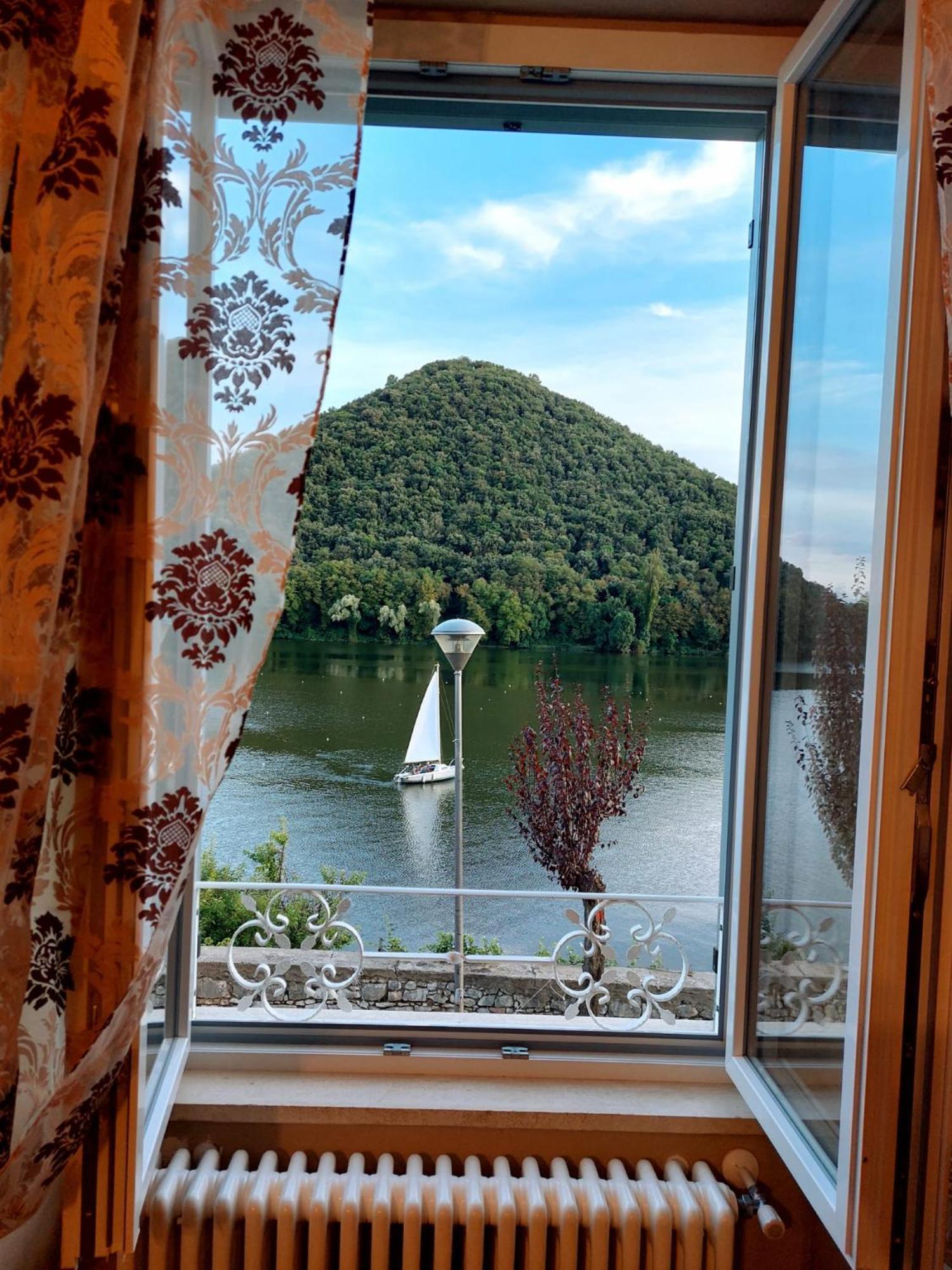 Le Finestre Sul Lago เปียดิลูโก ภายนอก รูปภาพ